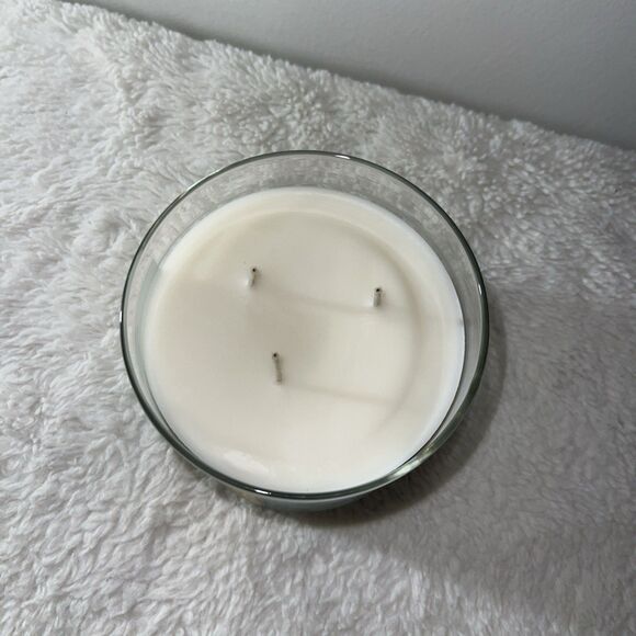 Bath & Body Works FRESH BALSAM 🎄 Scented 3 Wick CANDLE 25-45 Hours DELICIOUS! - Picture 2 of 5